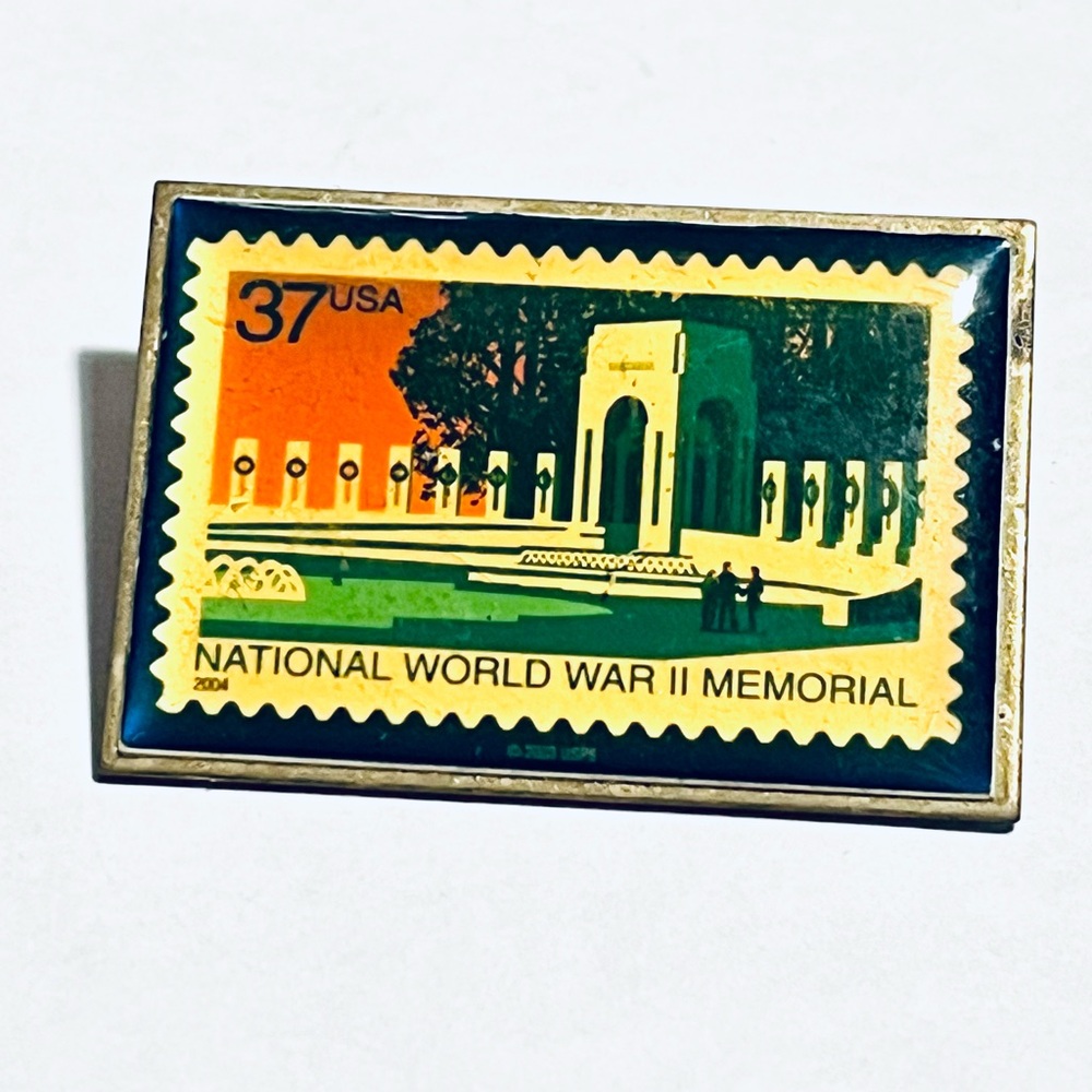 National World War II Memorial Enamel Pin - Multicolor